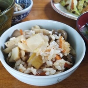 筍しめじ人参の炊き込みご飯